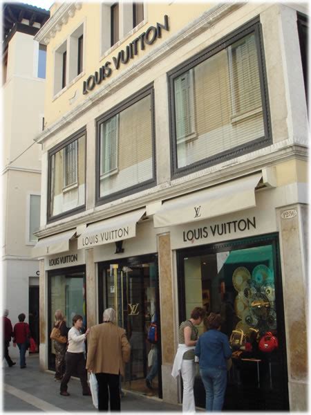 venezia negozio louis vuitton|louis vuitton venezia stores.